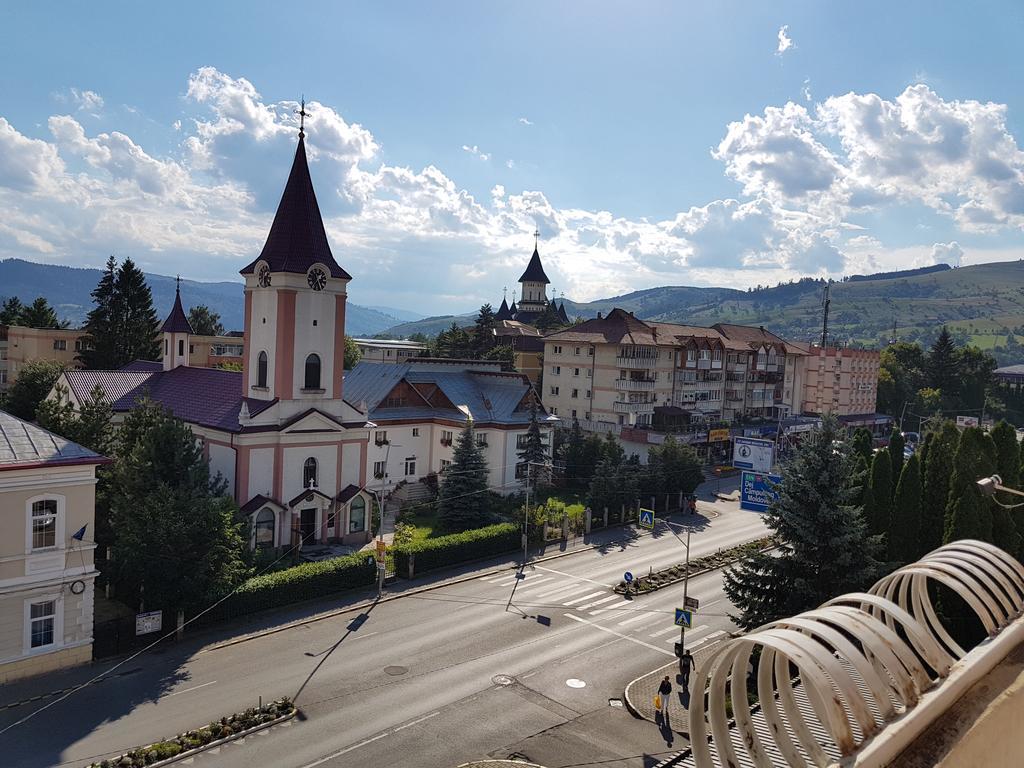 Ultracentral Bucovina Appartement Gura Humorului Kamer foto